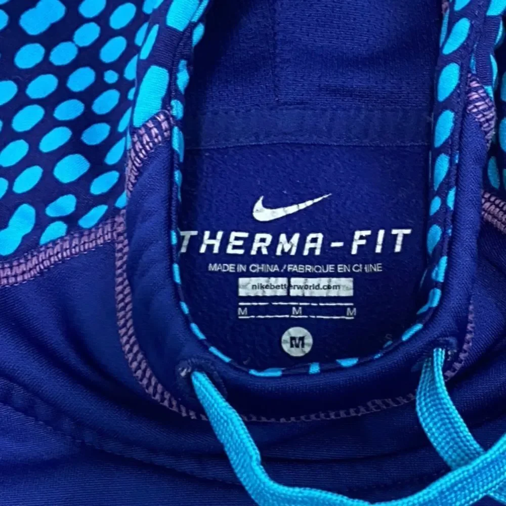NIKE - SIZE‎ MEDIUM - BLUE / TEAL DOTTED THERMA-FIT ATHLETIC PULLOVER HOODIE